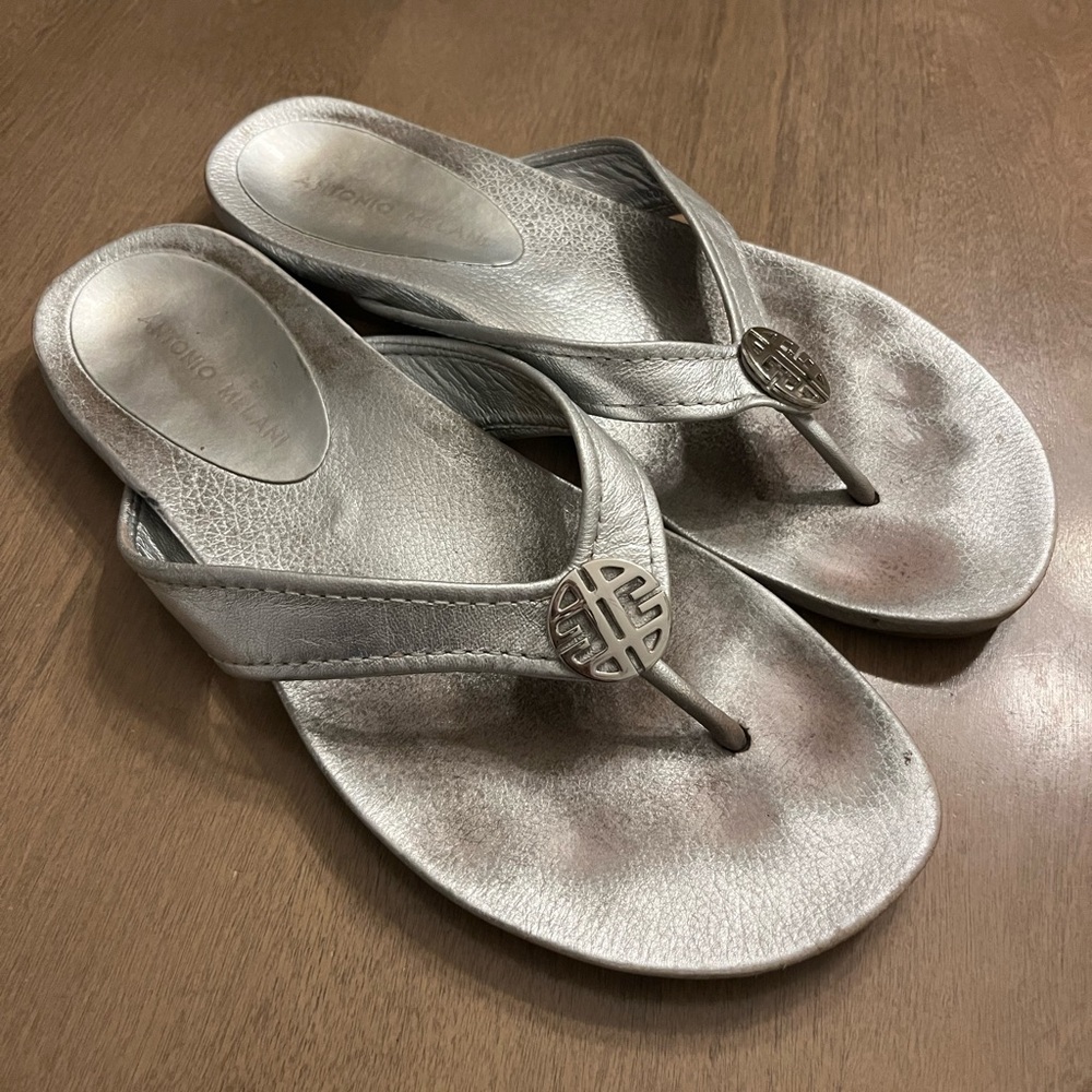 Antonio Melani Women’s Silver Chrome Sandals Shoes